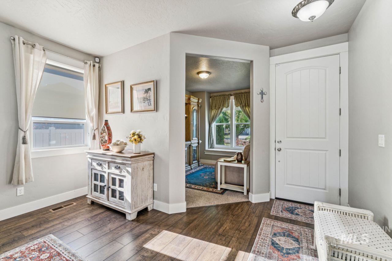 1136 Overland Trail St