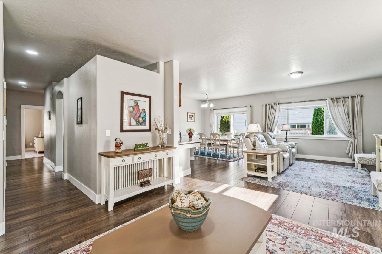 1136 Overland Trail St