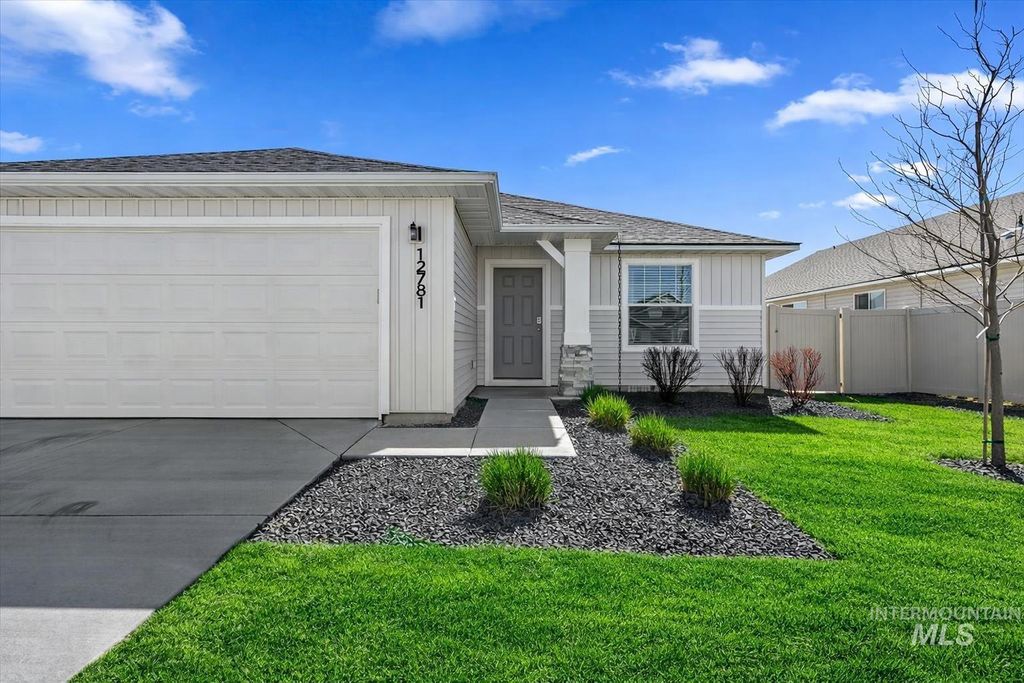 Photo of 12781 Ashfield St, Caldwell, ID 83607 (MLS # 98978784)