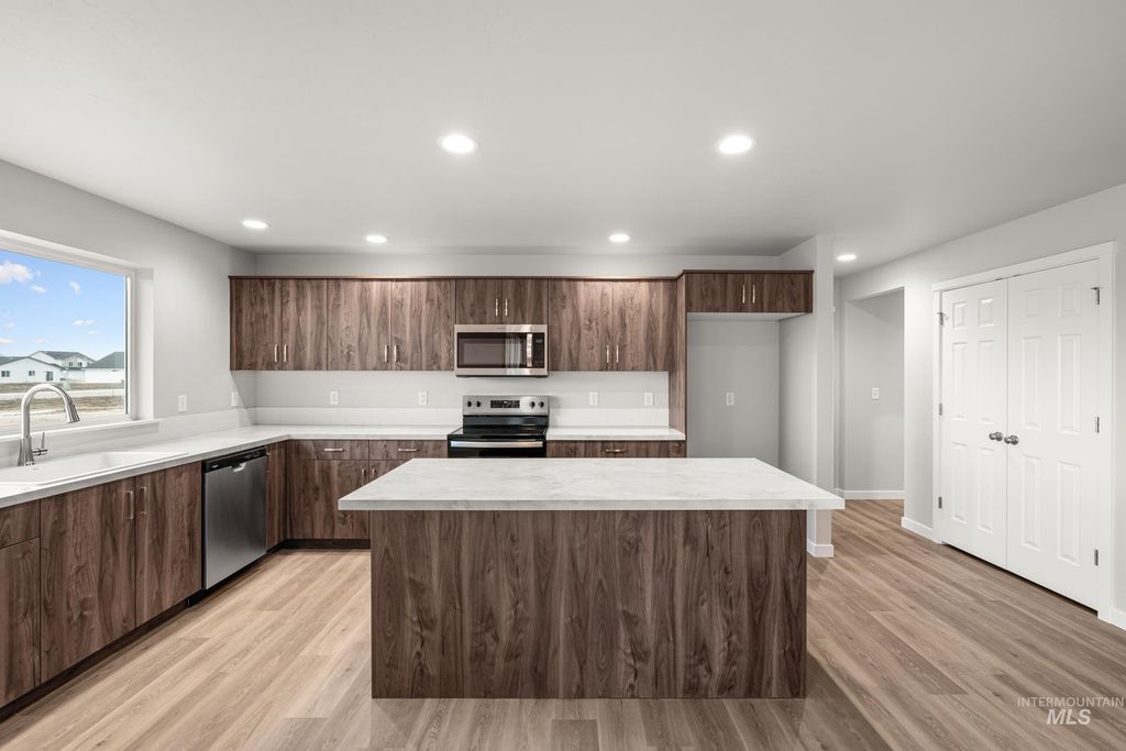 Photo of 1651 Dyer St, Middleton, ID 83644 (MLS # 98975490)