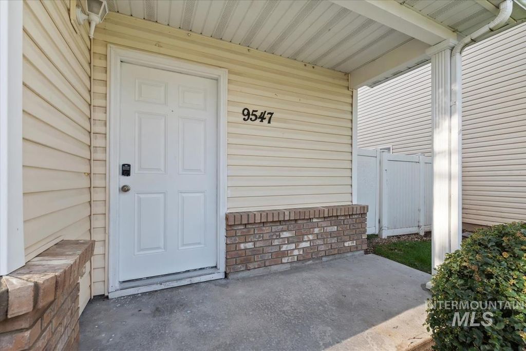 Photo of 9547 W Shelborne Dr, Boise, ID 83709 (MLS # 98982717)