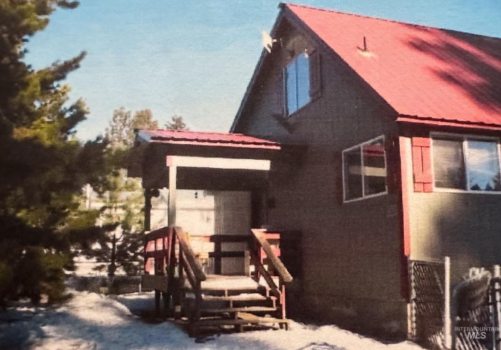 Photo of 301 Mcbeth Ave, Winchester, ID 83555 (MLS # 98943778)