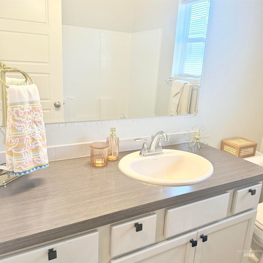 Photo of 4038 Peak Cloud Dr, Meridian, ID 83642 (MLS # 98980882)