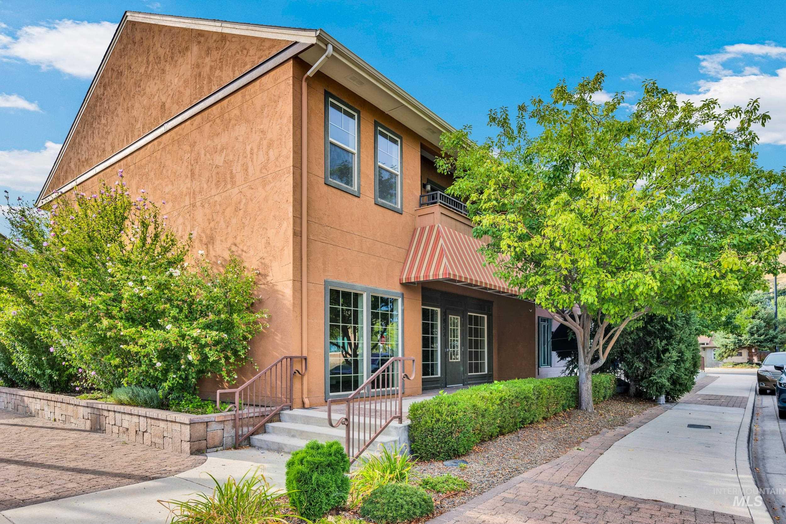 View of front of property with stucco siding