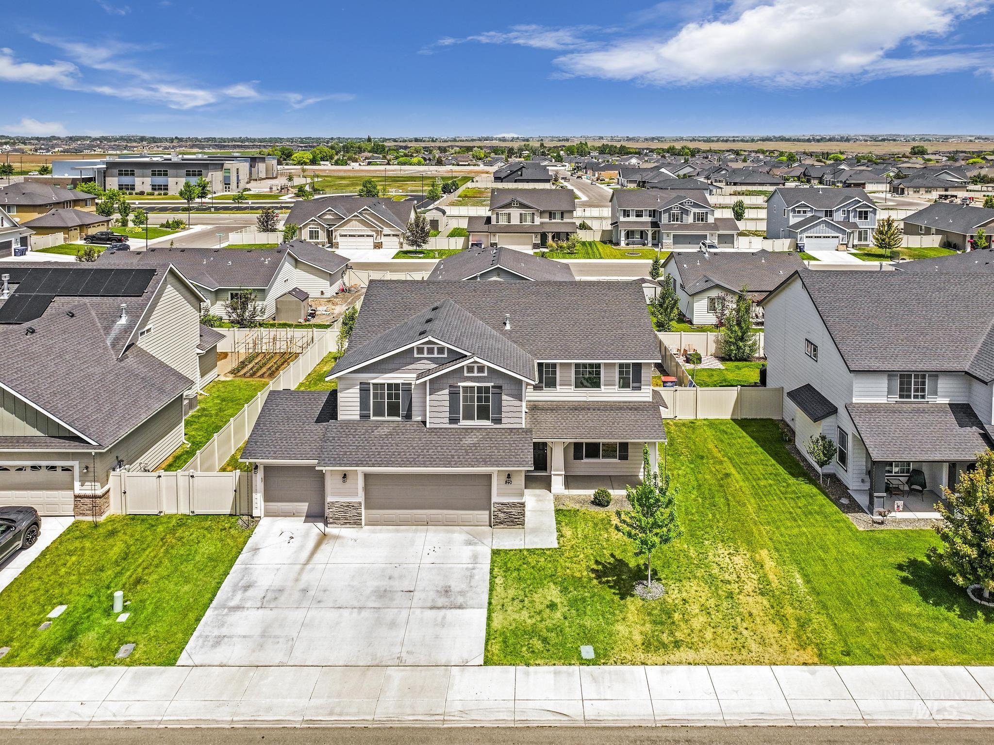 Twin Falls, Idaho 83301, United States, 4 Bedrooms Bedrooms, ,3 BathroomsBathrooms,Residential,Pending,55267