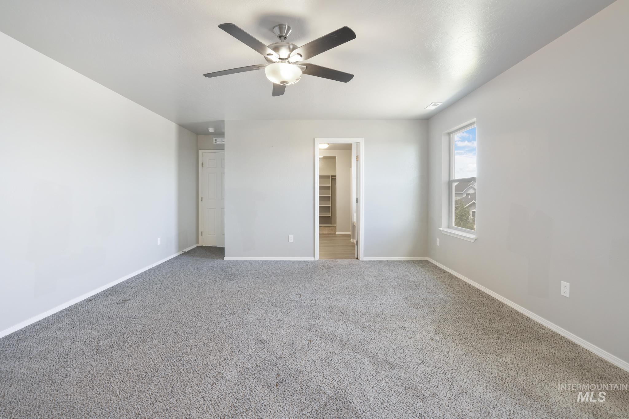 Twin Falls, Idaho 83301, United States, 4 Bedrooms Bedrooms, ,3 BathroomsBathrooms,Residential,Pending,55267