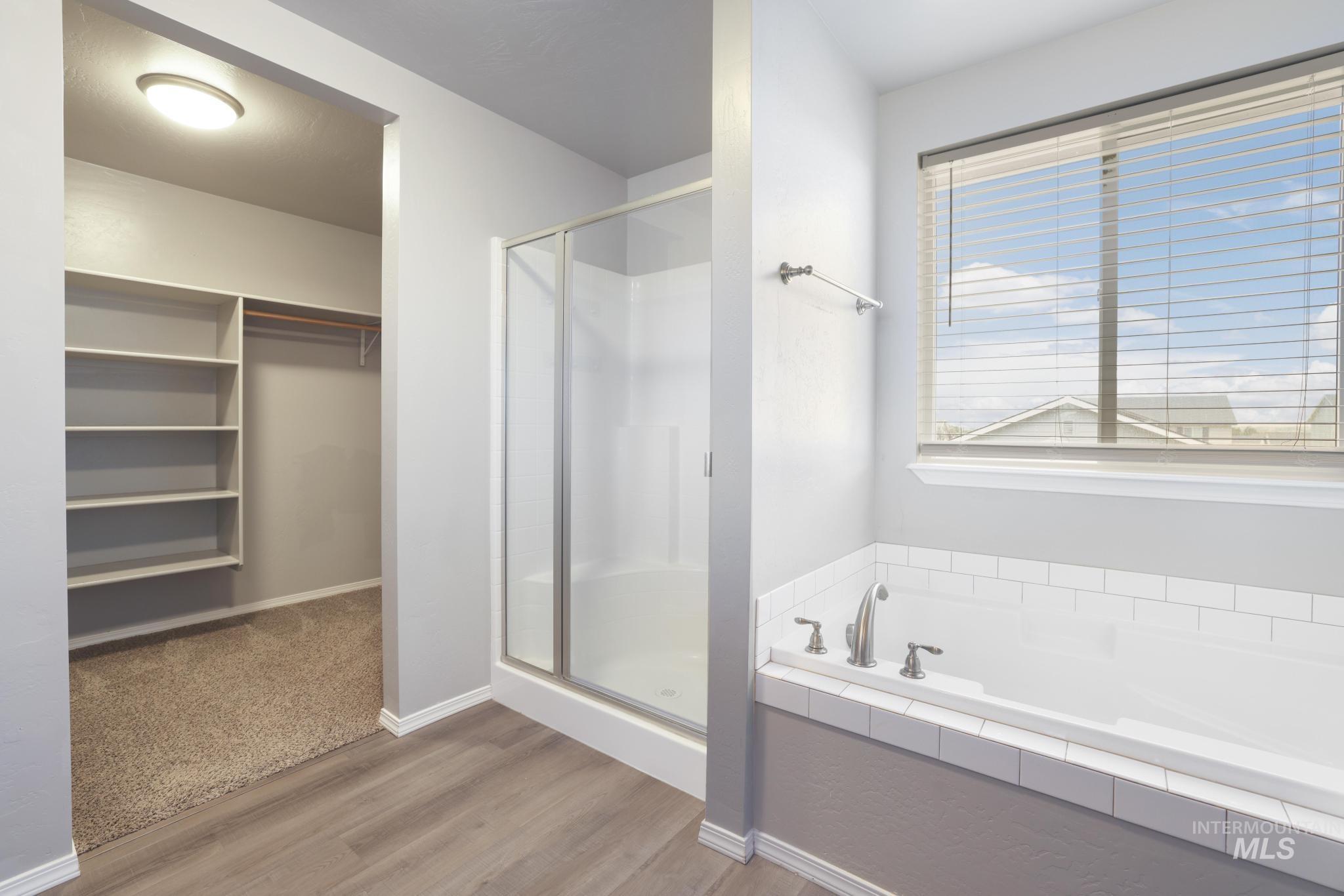 Twin Falls, Idaho 83301, United States, 4 Bedrooms Bedrooms, ,3 BathroomsBathrooms,Residential,Pending,55267