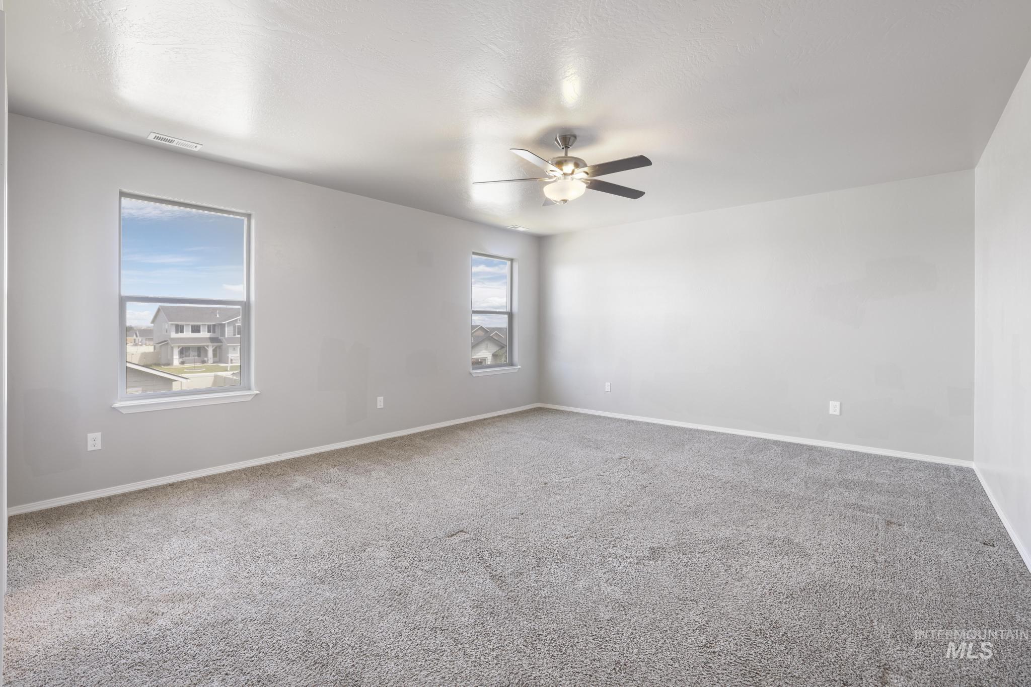 Twin Falls, Idaho 83301, United States, 4 Bedrooms Bedrooms, ,3 BathroomsBathrooms,Residential,Pending,55267