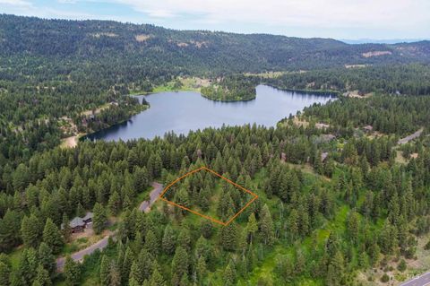 Photo of 280 Blackhawk Lake Dr, McCall, ID 83638 (MLS # 98952950)