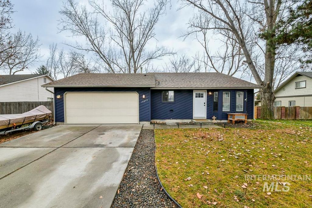 Photo of 10253 W Granger Ave, Boise, ID 83704 (MLS # 98971895)