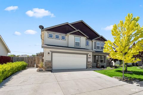Photo of 1807 W Lava Ave, Nampa, ID 83651 (MLS # 98993228)