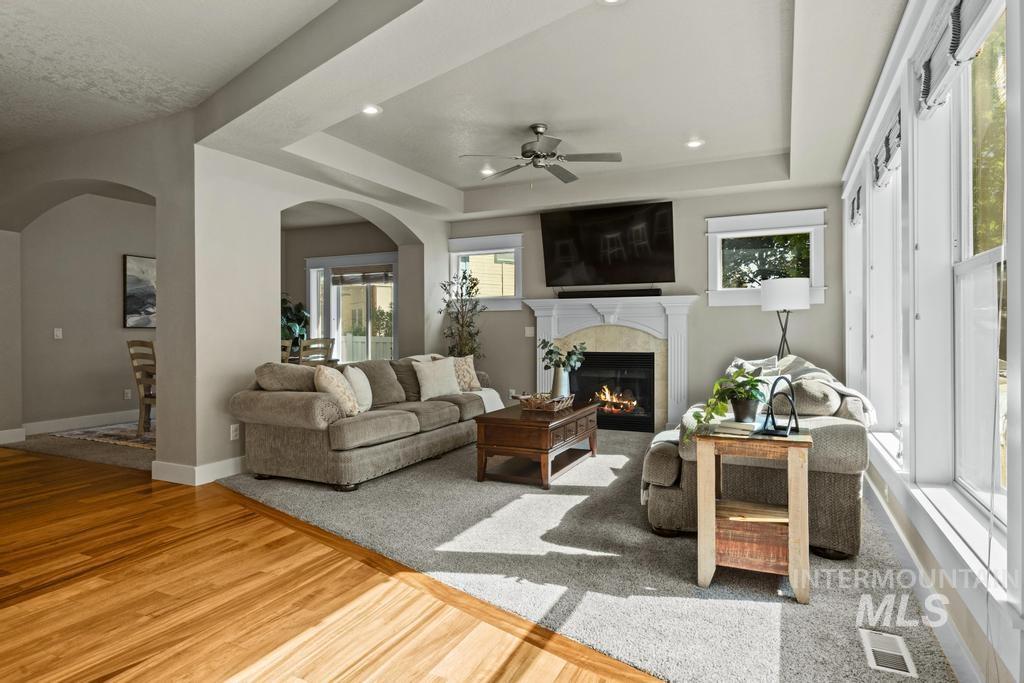 313 E Ryegate Dr