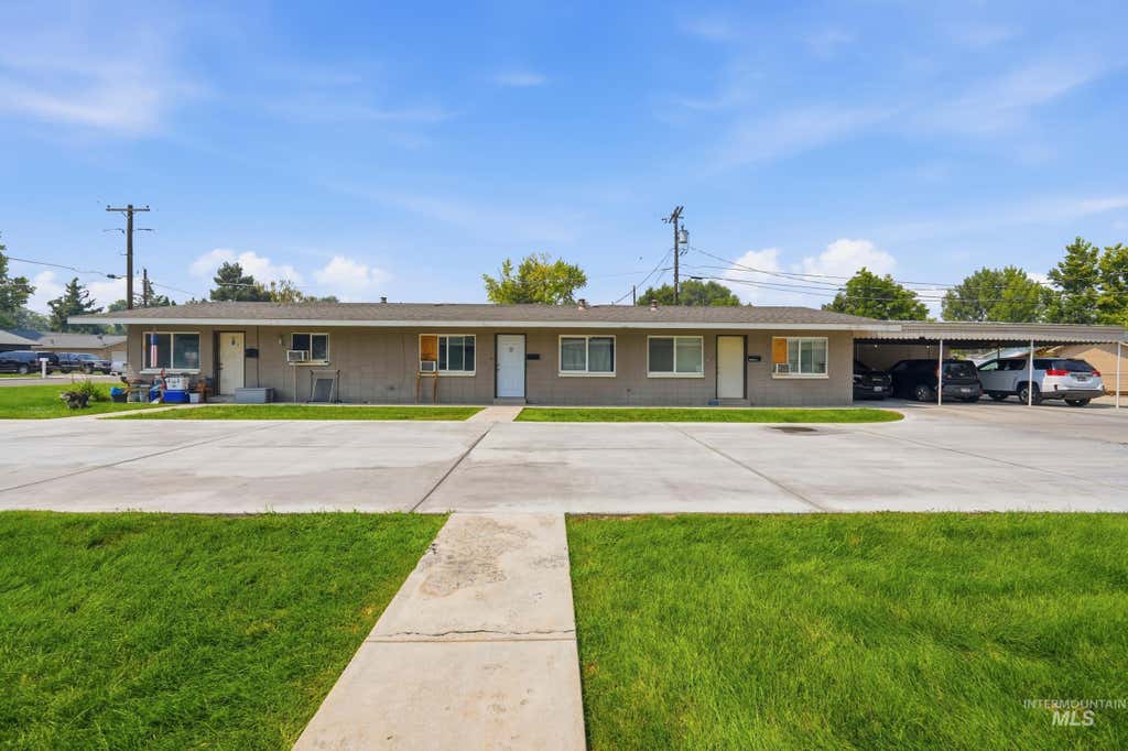 Photo of 240 High St, Nampa, ID 83651 (MLS # 98996464)