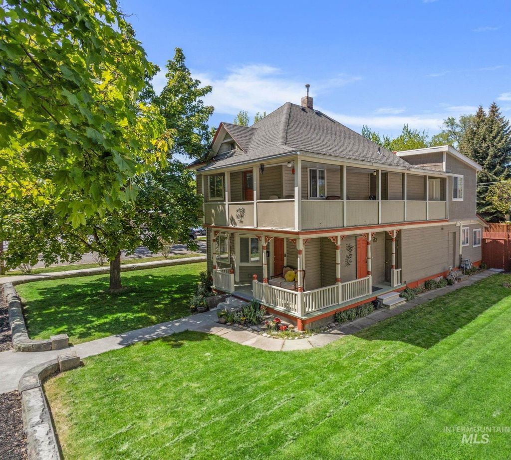 Photo of 1101 N 8th Street, Boise, ID 83702 (MLS # 98985255)