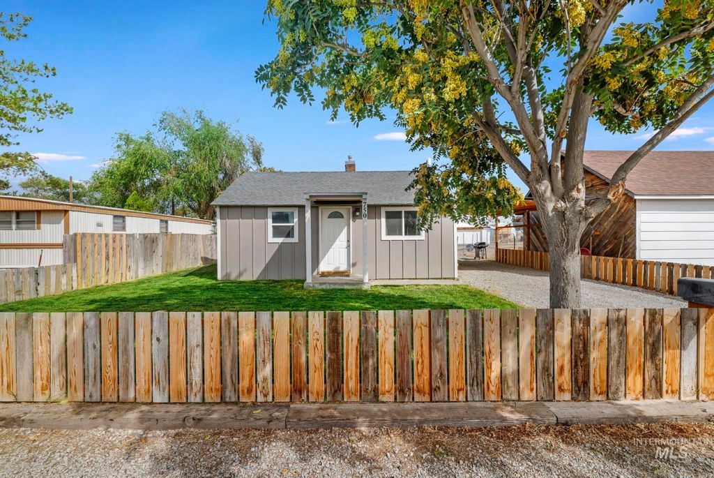 Photo of 750 All St, Twin Falls, ID 83301 (MLS # 98961322)