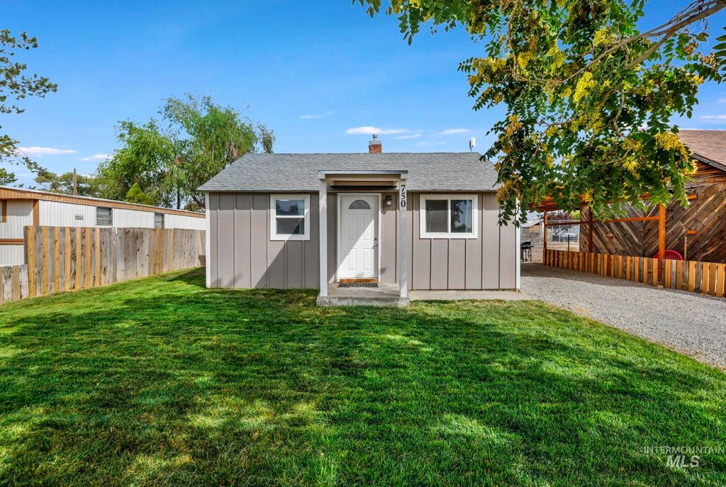 Photo of 750 All St, Twin Falls, ID 83301 (MLS # 98961322)