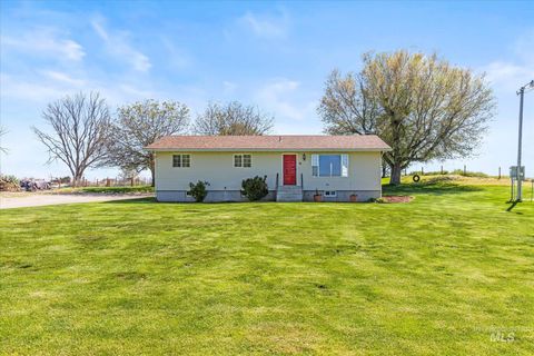 Photo of 4900 Whitley Dr, Fruitland, ID 83619 (MLS # 98984396)