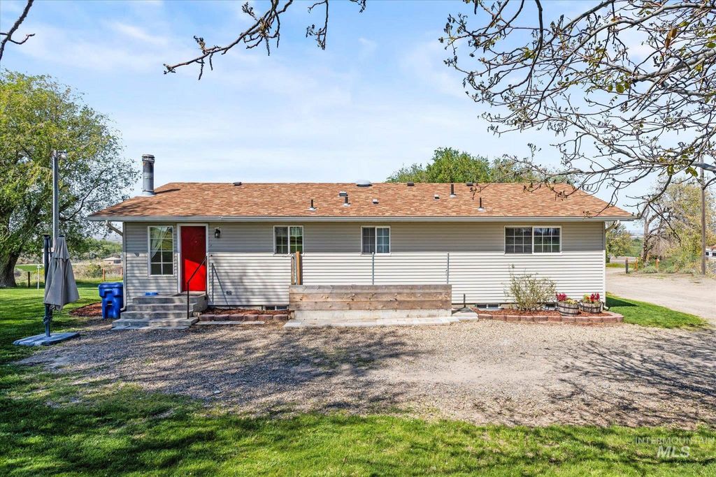Photo of 4900 Whitley Dr, Fruitland, ID 83619 (MLS # 98984396)