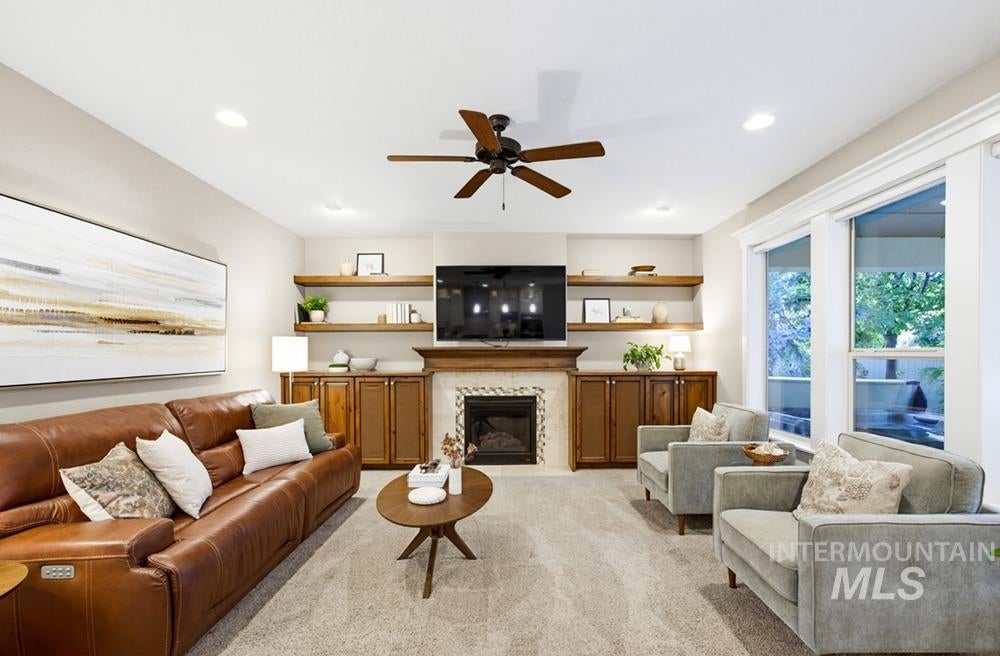 2595 E Mount Etna Dr
