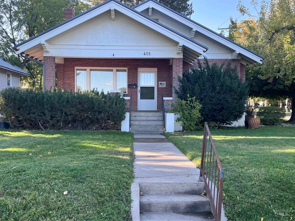 Photo of 401 E Main St, Jerome, ID 83338 (MLS # 99000530)