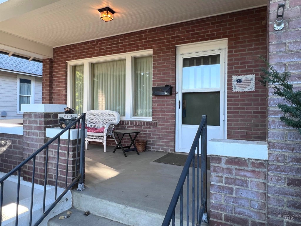 Photo of 401 E Main St, Jerome, ID 83338 (MLS # 99000530)