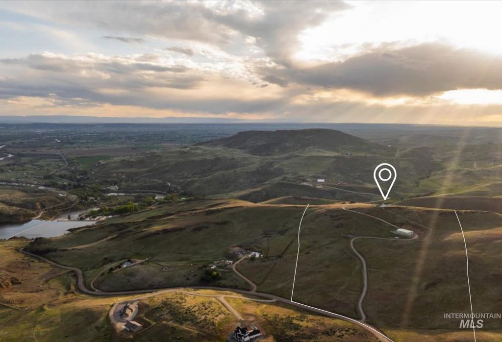 Photo of 5225 Spring Creek Rd, Emmett, ID 83617 (MLS # 98980960)