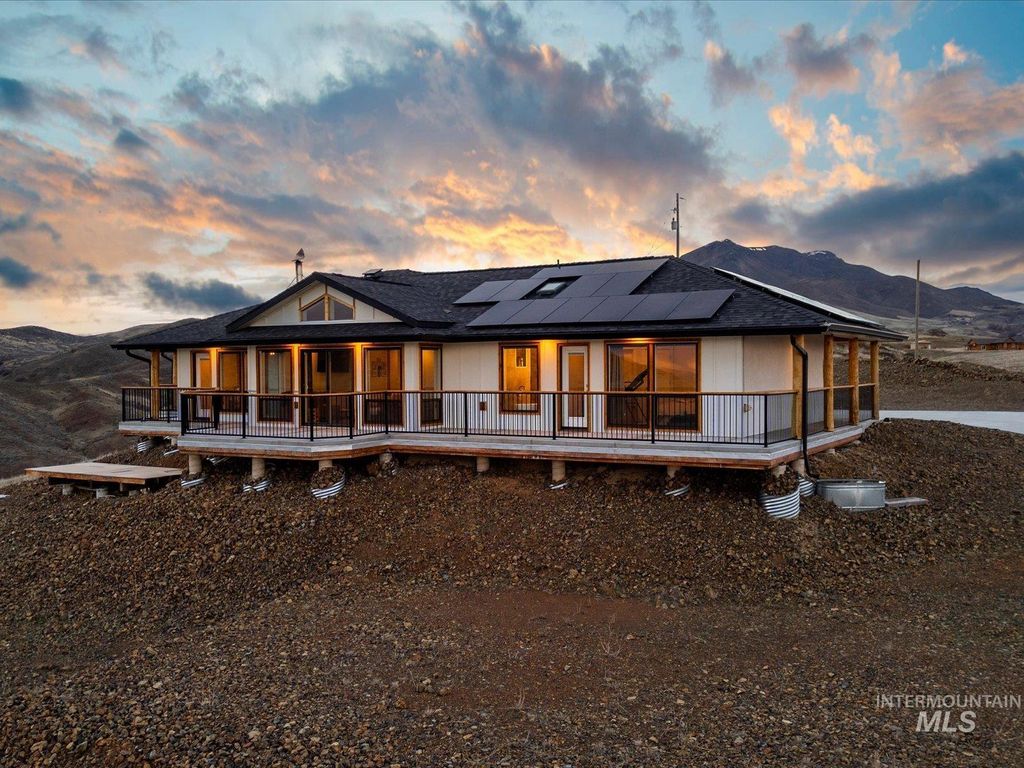 Photo of 5225 Spring Creek Rd, Emmett, ID 83617 (MLS # 98980960)