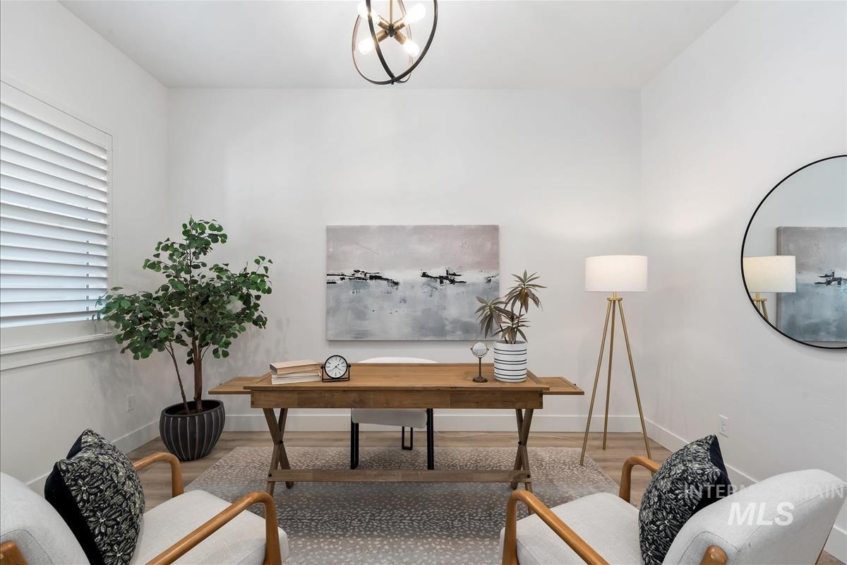 2969 N Staghaven Ave