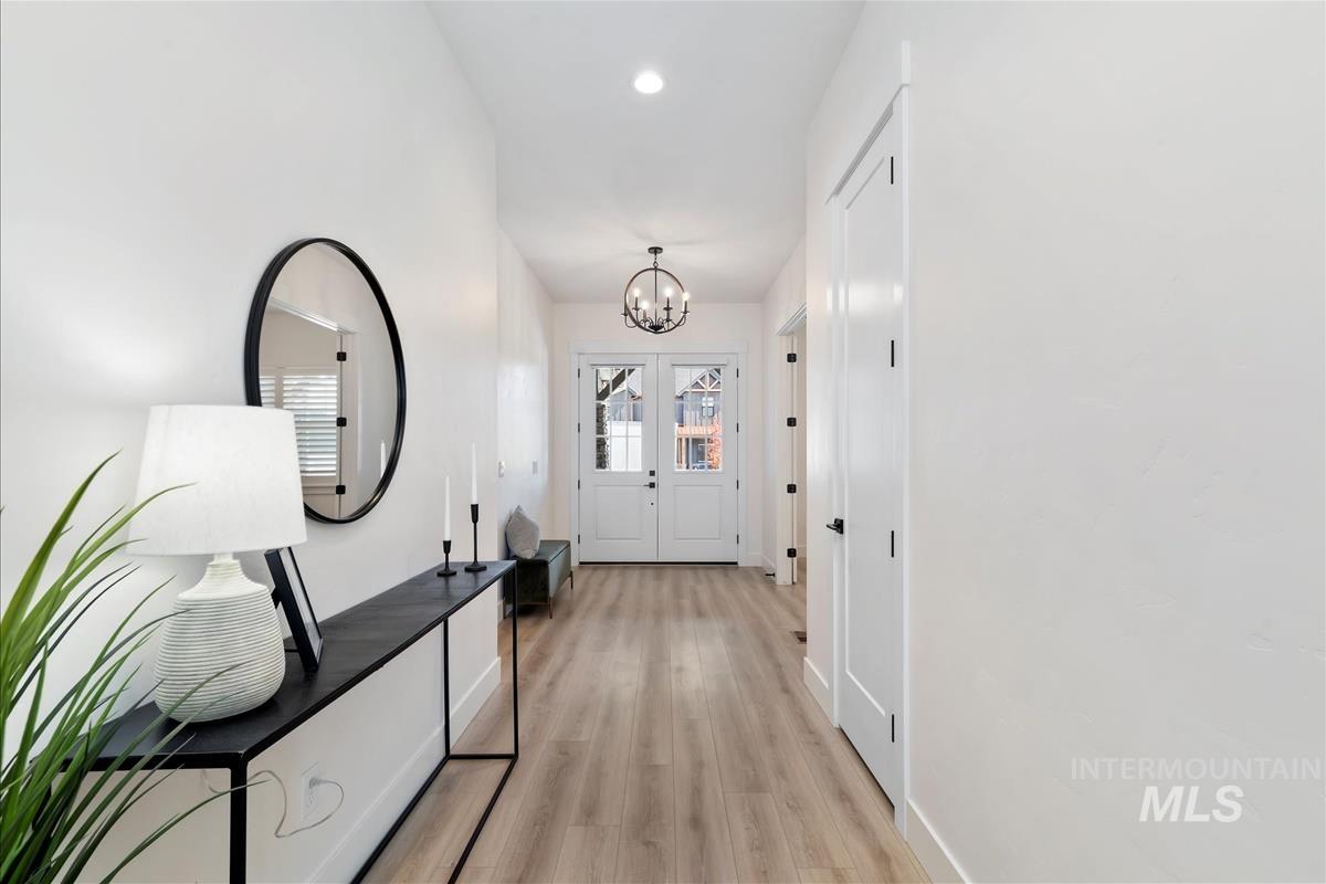 2969 N Staghaven Ave