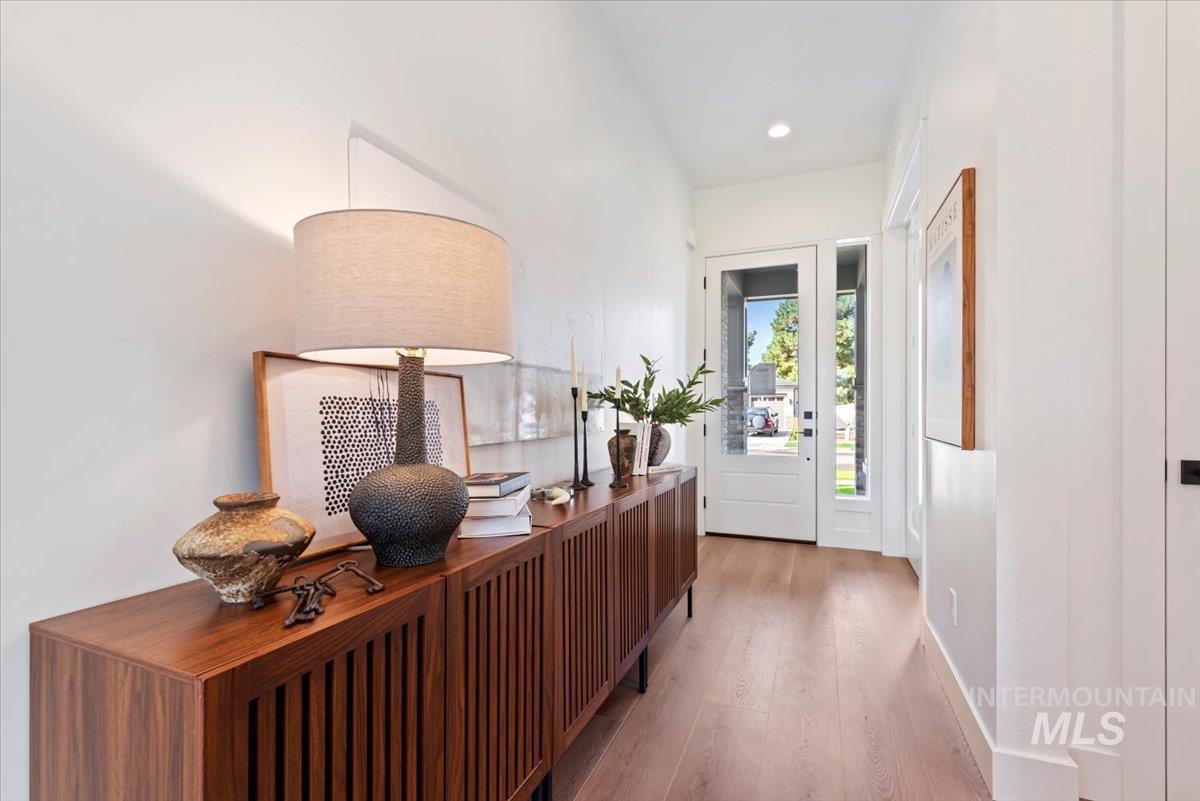 629 N Morning Glory Ave