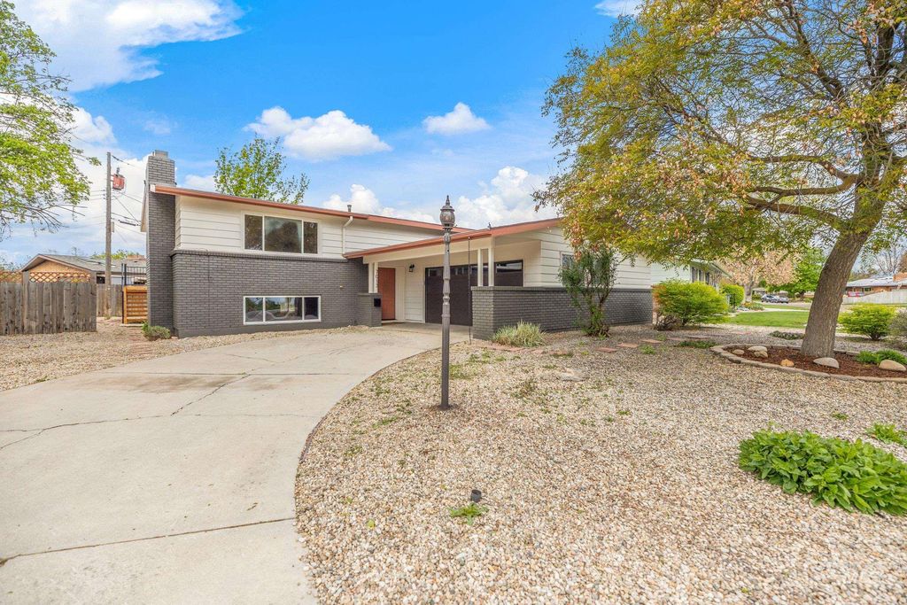 Photo of 7013 W Rosewood Dr, Boise, ID 83709 (MLS # 98982921)