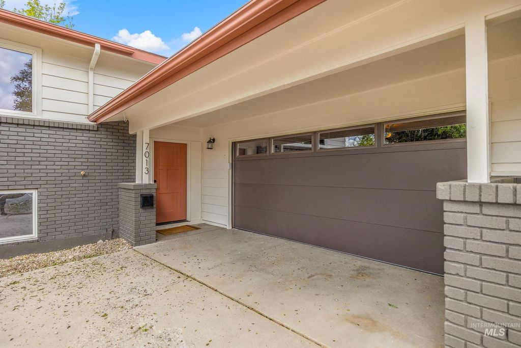 Photo of 7013 W Rosewood Dr, Boise, ID 83709 (MLS # 98982921)