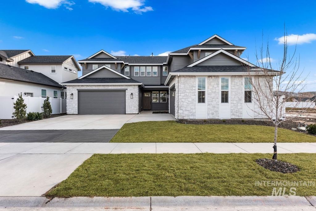 Photo of 3112 E Renwick Dr, Meridian, ID 83642 (MLS # 98986066)