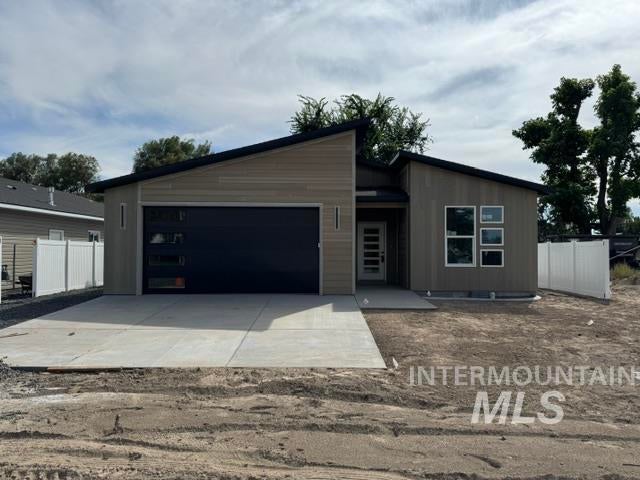 Photo of 929 Aiken Ave, Buhl, ID 83316 (MLS # 99000803)