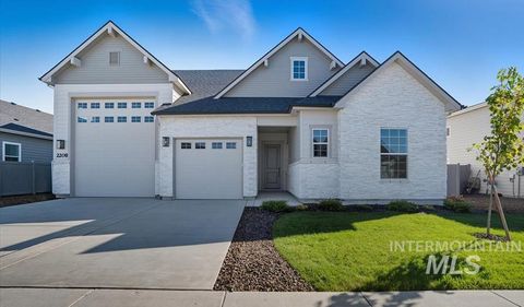 Photo of 2208 N Kenora Ave, Star, ID 83669 (MLS # 98966076)