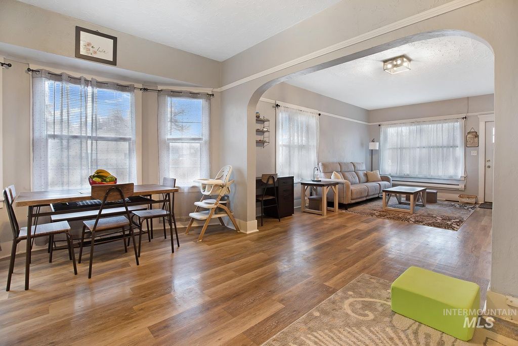 Photo of 361 5th Ave. N Ave, Twin Falls, ID 83301 (MLS # 98971940)