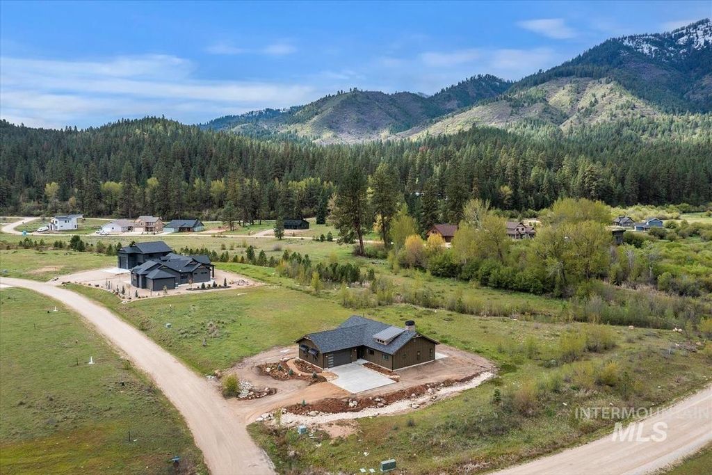 Photo of 49 Singing Springs, Garden Valley, ID 83622 (MLS # 98984085)