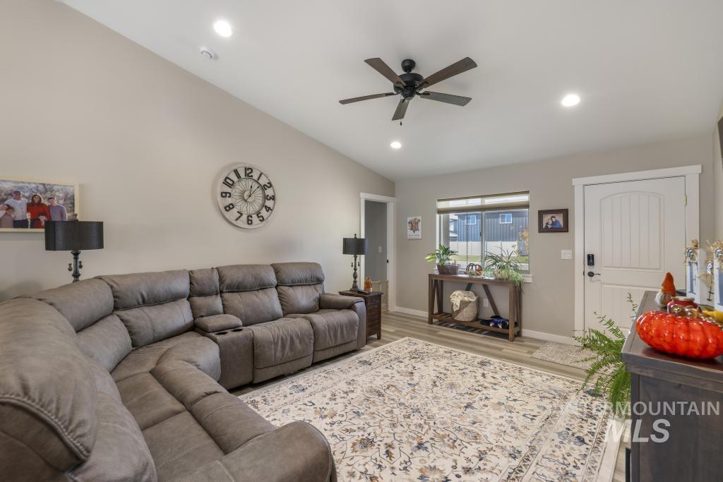 607 Cheri Ct