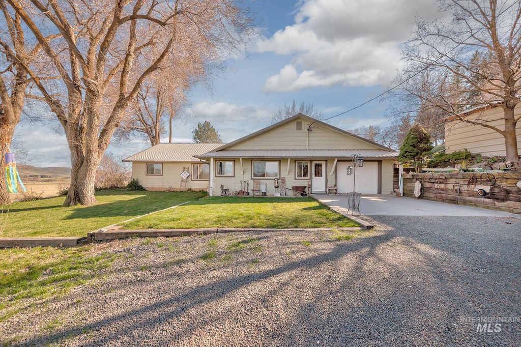 Photo of 1365 Hwy 95, Weiser, ID 83672 (MLS # 98982124)