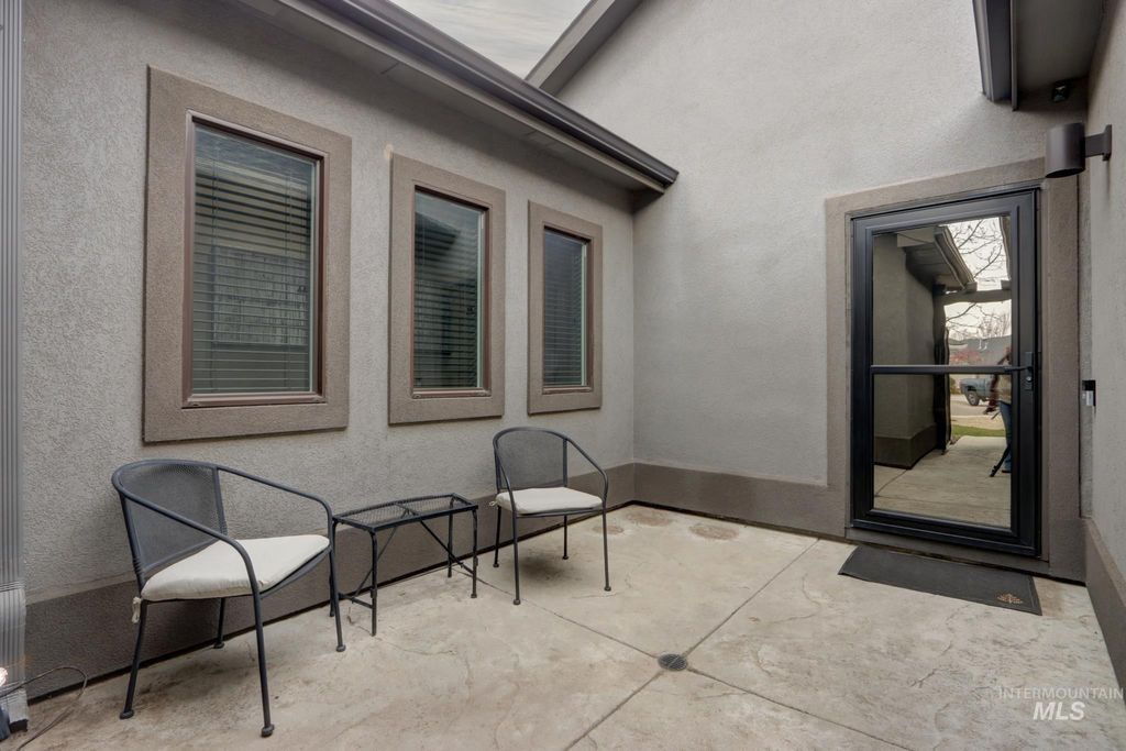 Photo of 326 E Whitespur St, Meridian, ID 83642 (MLS # 98968710)