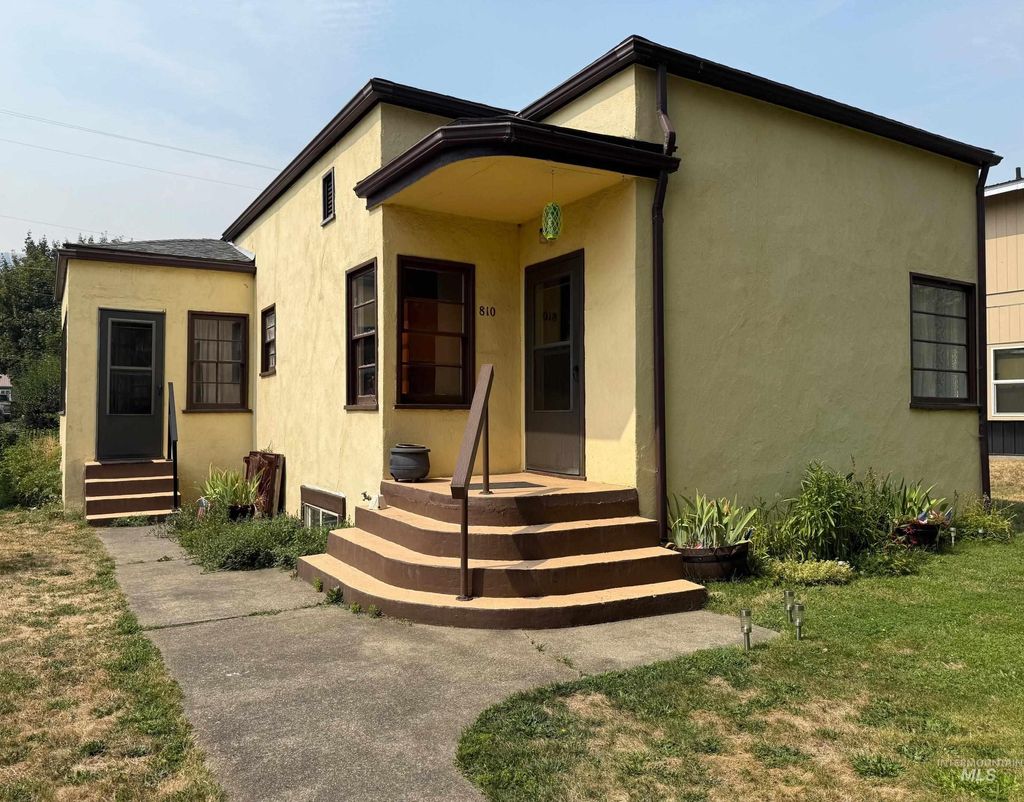 Photo of 810 Main Street, Kamiah, ID 83536 (MLS # 98959530)