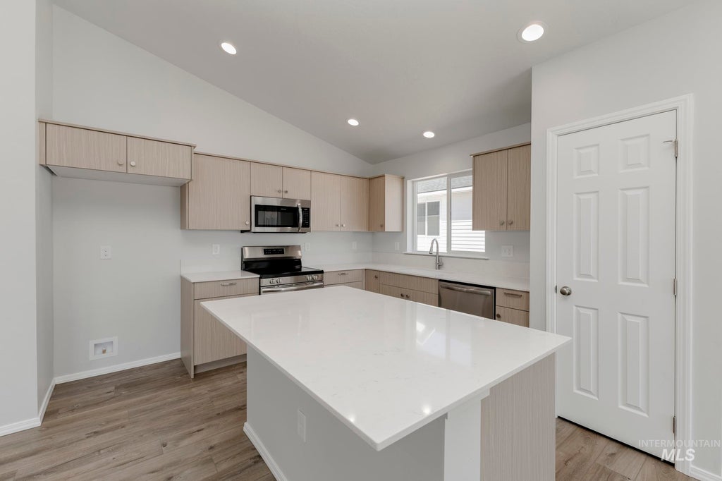 Photo of 106 Golinda Ave, Caldwell, ID 83605 (MLS # 98992059)