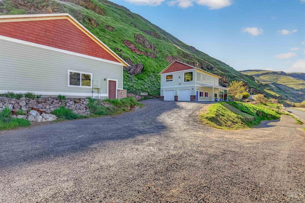 Photo of 6382 Snake River Road, Asotin, WA 99402 (MLS # 98981994)