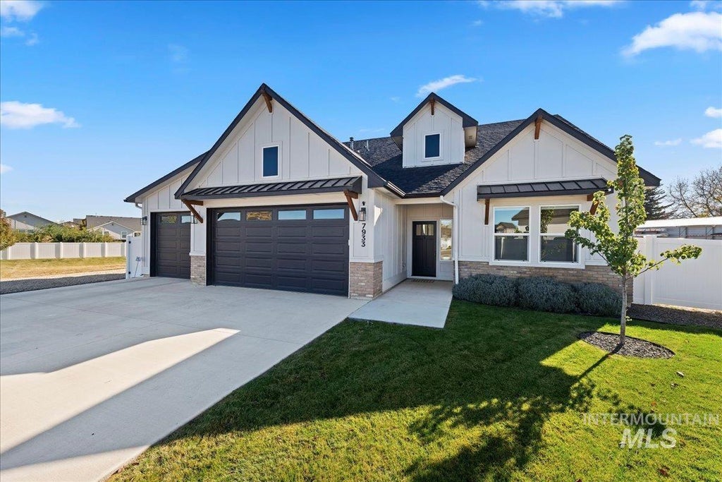 Photo of 7933 E Apple Tree Lp LOOP, Nampa, ID 83687 (MLS # 99005131)