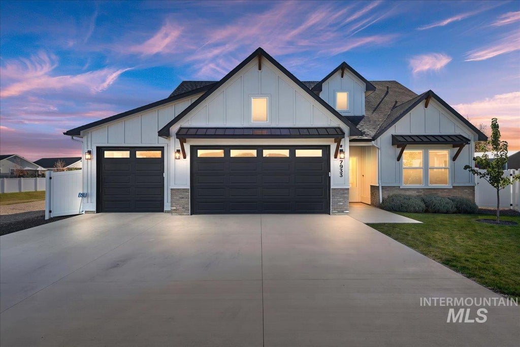 Photo of 7933 E Apple Tree Lp LOOP, Nampa, ID 83687 (MLS # 99005131)