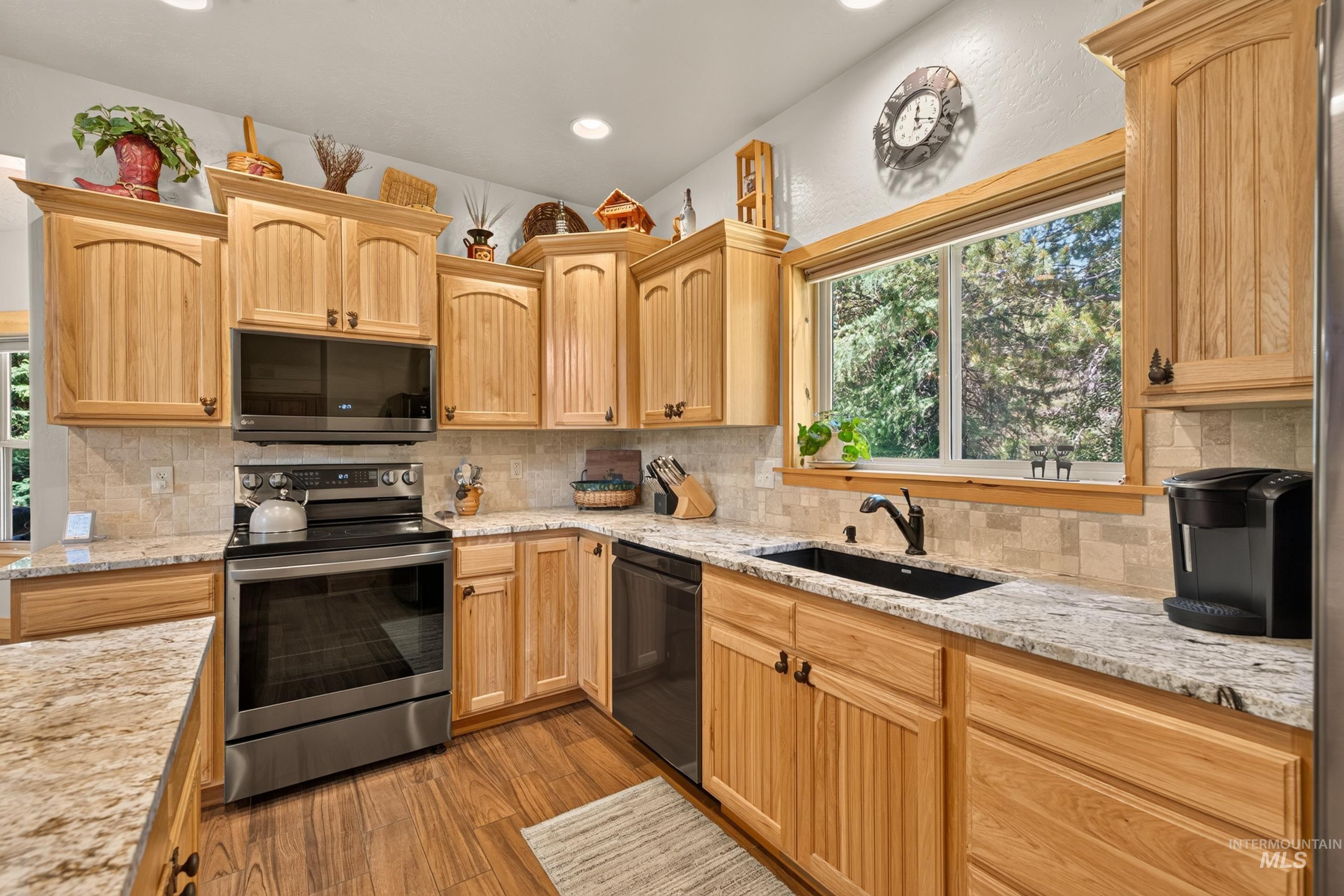 172 Lodgepole Ln, Donnelly, ID, 83615, USA, 3 Bedrooms Bedrooms, ,3 BathroomsBathrooms,Residential,Active,172 Lodgepole Ln,98991228