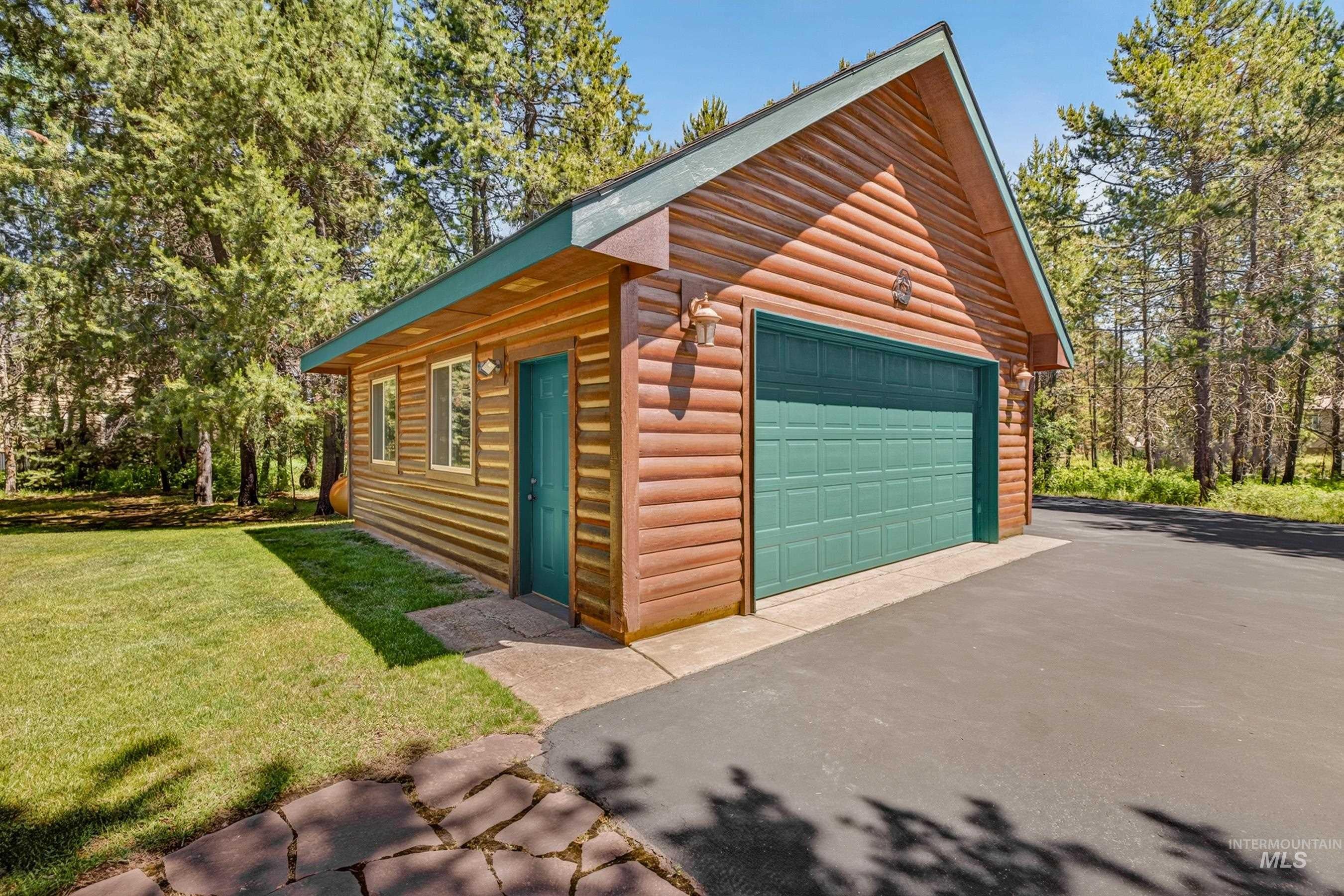172 Lodgepole Ln, Donnelly, ID, 83615, USA, 3 Bedrooms Bedrooms, ,3 BathroomsBathrooms,Residential,Active,172 Lodgepole Ln,98991228