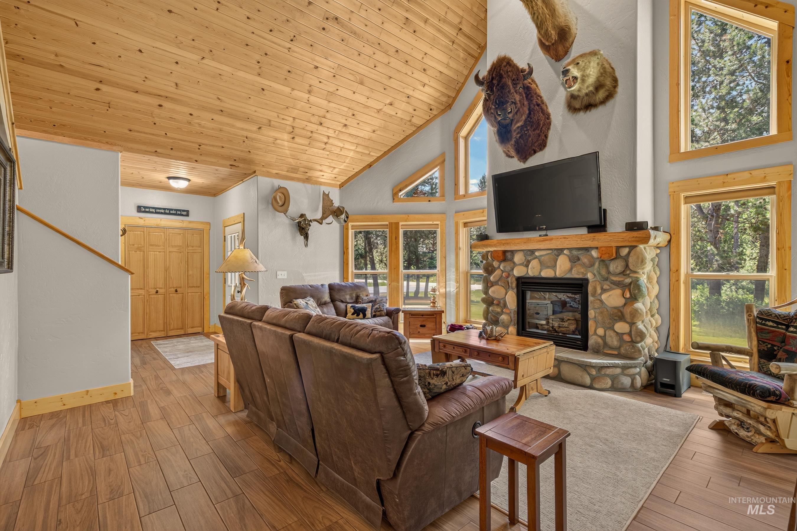 172 Lodgepole Ln, Donnelly, ID, 83615, USA, 3 Bedrooms Bedrooms, ,3 BathroomsBathrooms,Residential,Active,172 Lodgepole Ln,98991228