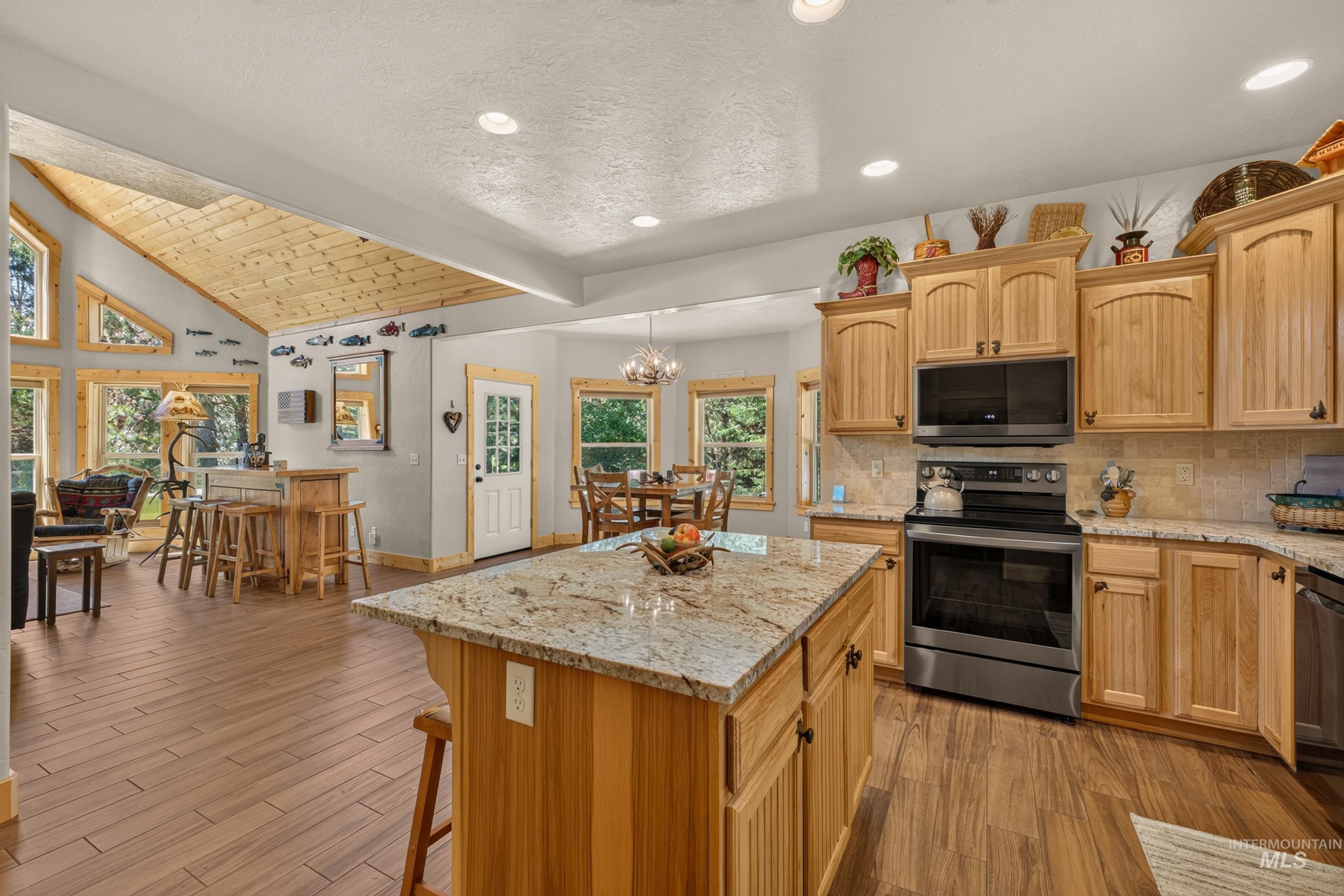 172 Lodgepole Ln, Donnelly, ID, 83615, USA, 3 Bedrooms Bedrooms, ,3 BathroomsBathrooms,Residential,Active,172 Lodgepole Ln,98991228