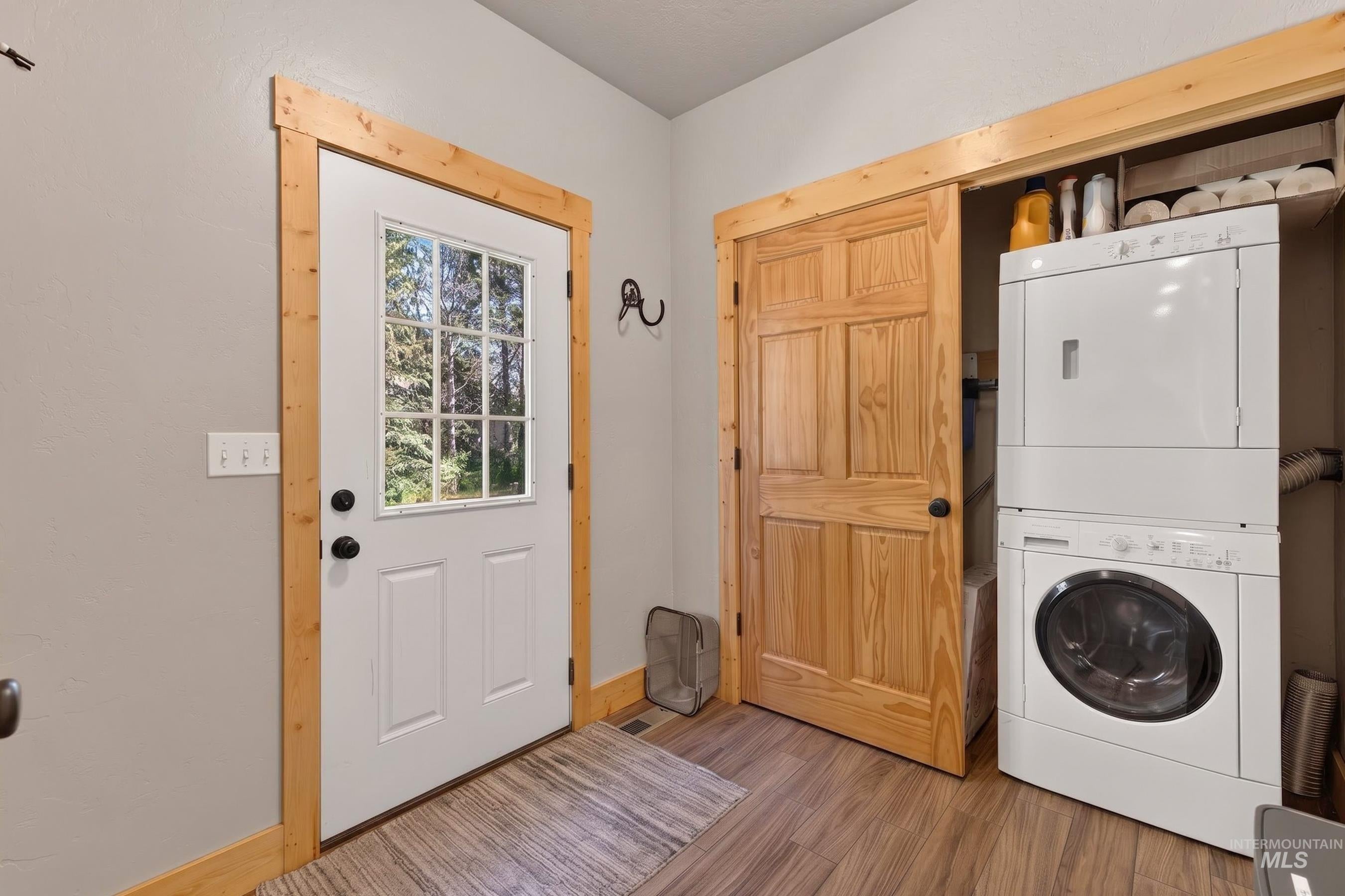 172 Lodgepole Ln, Donnelly, ID, 83615, USA, 3 Bedrooms Bedrooms, ,3 BathroomsBathrooms,Residential,Active,172 Lodgepole Ln,98991228